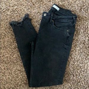 Black Skinny Jeans